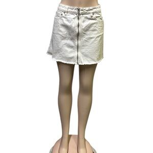 We The Free People White Zip Up Denim Jean Raw Hem Distressed Mini Skirt Sz 29